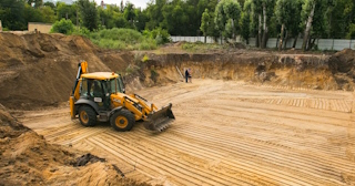 Разработка котлована Тихорецк стоимость за от 562 руб. м3 - заказать работы по копке и рытью котлованов | траншей